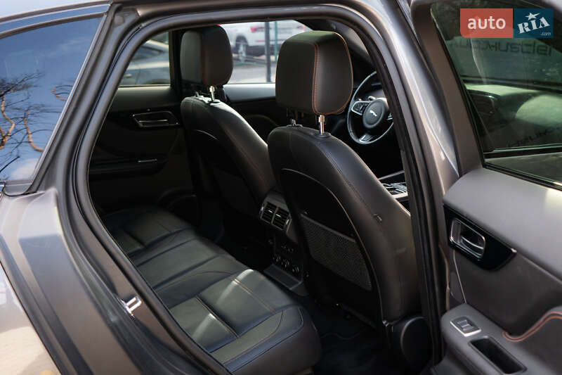 Позашляховик / Кросовер Jaguar F-Pace 2018 в Києві