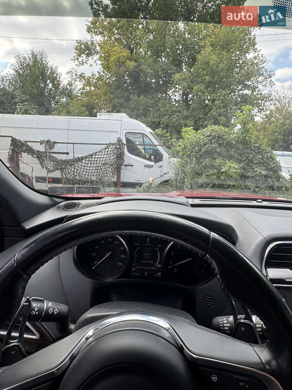 Позашляховик / Кросовер Jaguar F-Pace 2016 в Сумах фото 10 Позашляховик / Кросовер Jaguar F-Pace 2016 в Сумах