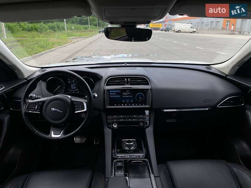 Позашляховик / Кросовер Jaguar F-Pace 2018 в Києві фото 25 Позашляховик / Кросовер Jaguar F-Pace 2018 в Києві