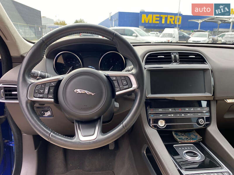 Позашляховик / Кросовер Jaguar F-Pace 2019 в Львові фото 10 Позашляховик / Кросовер Jaguar F-Pace 2019 в Львові