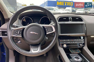 Внедорожник / Кроссовер Jaguar F-Pace 2019 в  фото 10 Внедорожник / Кроссовер Jaguar F-Pace 2019 в