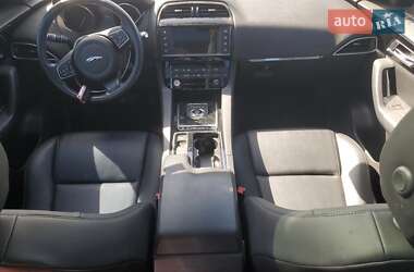 Позашляховик / Кросовер Jaguar F-Pace 2018 в  фото 8 Позашляховик / Кросовер Jaguar F-Pace 2018 в