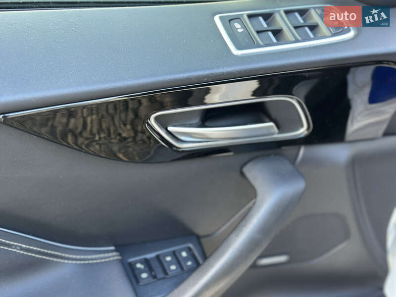 Внедорожник / Кроссовер Jaguar F-Pace 2017 в Луцке