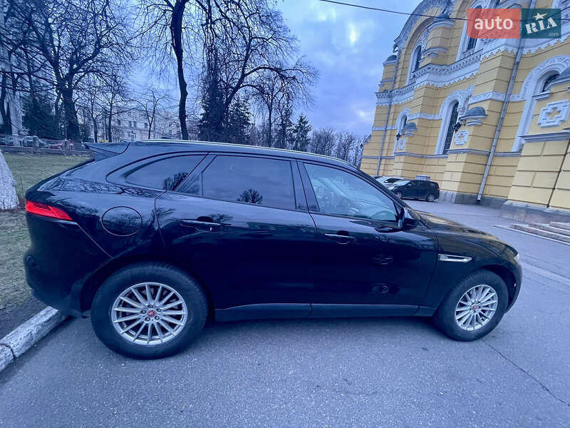 Внедорожник / Кроссовер Jaguar F-Pace 2016 в Киеве