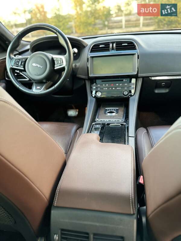 Внедорожник / Кроссовер Jaguar F-Pace 2018 в Южноукраинске фото 43 Внедорожник / Кроссовер Jaguar F-Pace 2018 в Южноукраинске
