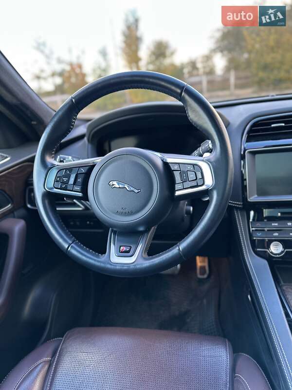 Внедорожник / Кроссовер Jaguar F-Pace 2018 в Южноукраинске фото 45 Внедорожник / Кроссовер Jaguar F-Pace 2018 в Южноукраинске