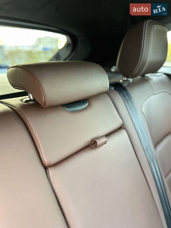 Внедорожник / Кроссовер Jaguar F-Pace 2018 в Южноукраинске фото 49 Внедорожник / Кроссовер Jaguar F-Pace 2018 в Южноукраинске