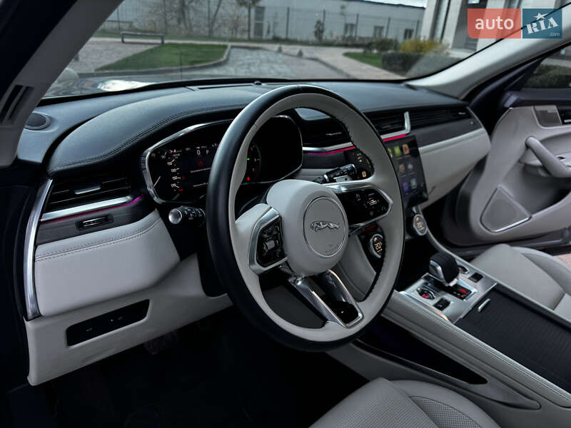 Внедорожник / Кроссовер Jaguar F-Pace 2022 в Киеве