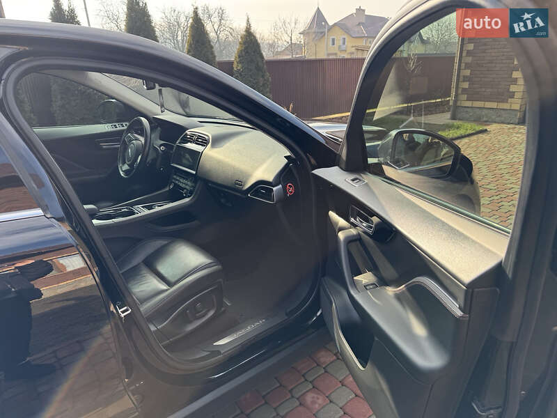 Внедорожник / Кроссовер Jaguar F-Pace 2016 в Черновцах фото 12 Внедорожник / Кроссовер Jaguar F-Pace 2016 в Черновцах