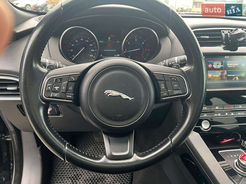 Внедорожник / Кроссовер Jaguar F-Pace 2016 в Львове