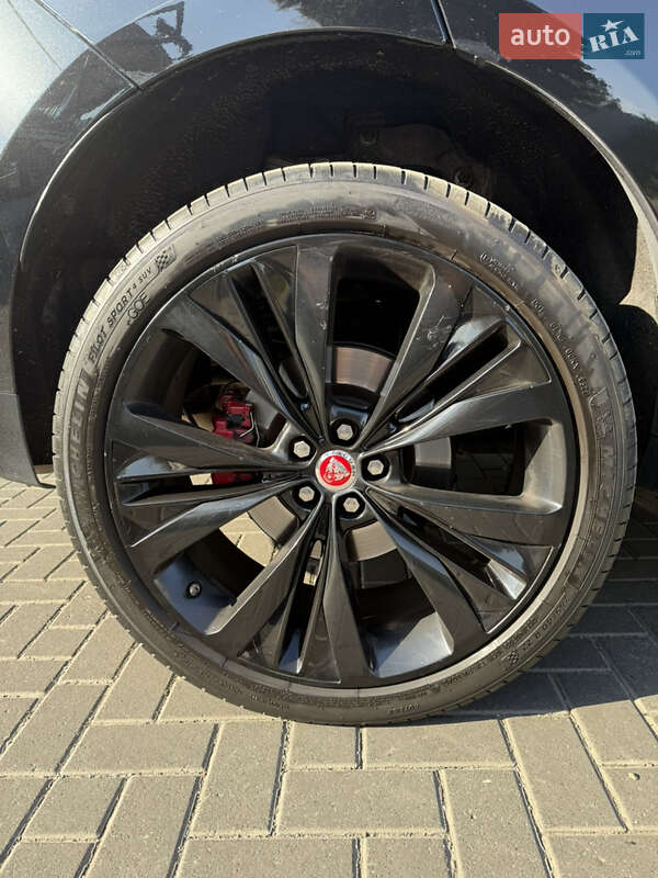 Внедорожник / Кроссовер Jaguar F-Pace 2016 в Луцке