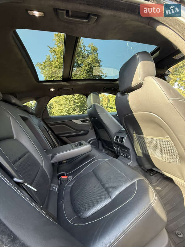 Внедорожник / Кроссовер Jaguar F-Pace 2016 в Луцке