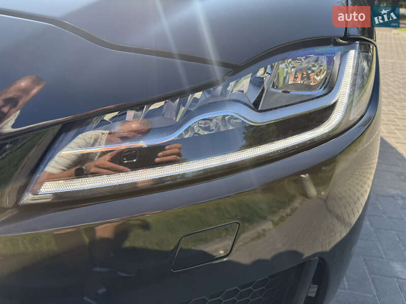 Внедорожник / Кроссовер Jaguar F-Pace 2016 в Луцке
