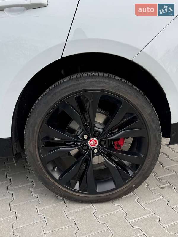 Внедорожник / Кроссовер Jaguar F-Pace 2021 в Ровно