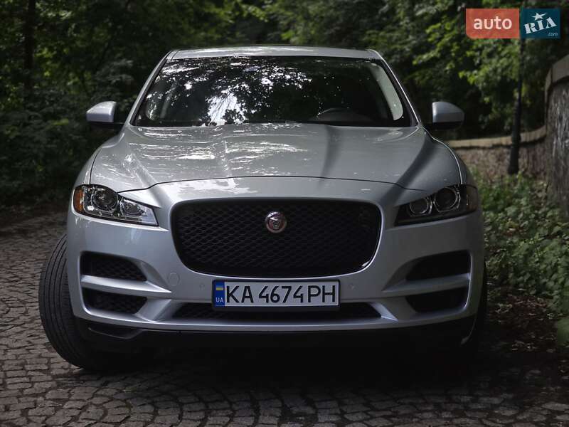 Позашляховик / Кросовер Jaguar F-Pace 2017 в Києві