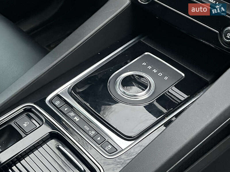 Внедорожник / Кроссовер Jaguar F-Pace 2018 в Киеве