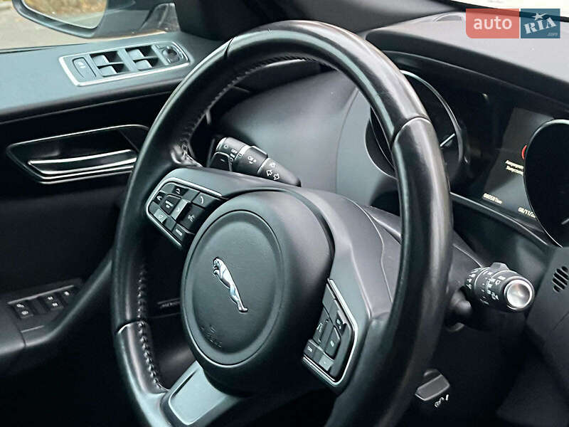Внедорожник / Кроссовер Jaguar F-Pace 2018 в Киеве