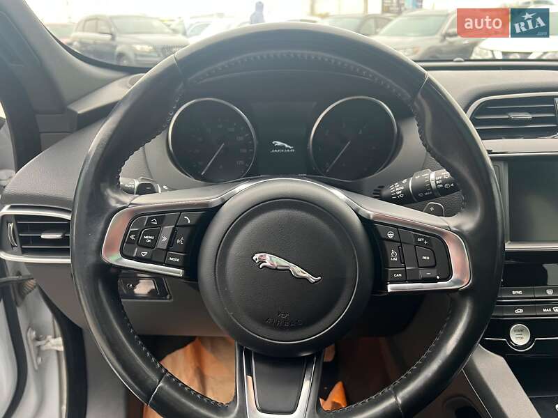 Внедорожник / Кроссовер Jaguar F-Pace 2018 в Львове фото 27 Внедорожник / Кроссовер Jaguar F-Pace 2018 в Львове