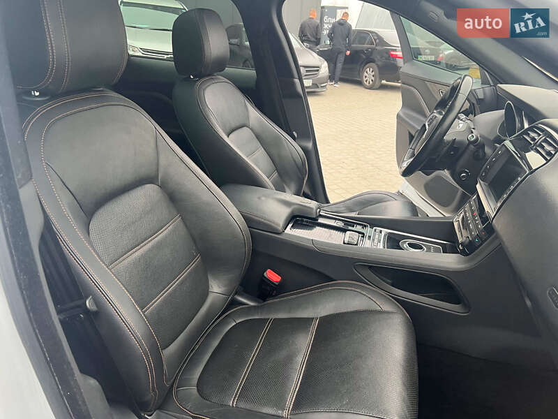 Внедорожник / Кроссовер Jaguar F-Pace 2018 в Львове фото 40 Внедорожник / Кроссовер Jaguar F-Pace 2018 в Львове