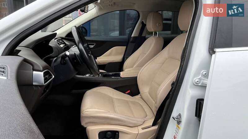 Внедорожник / Кроссовер Jaguar F-Pace 2016 в Луцке