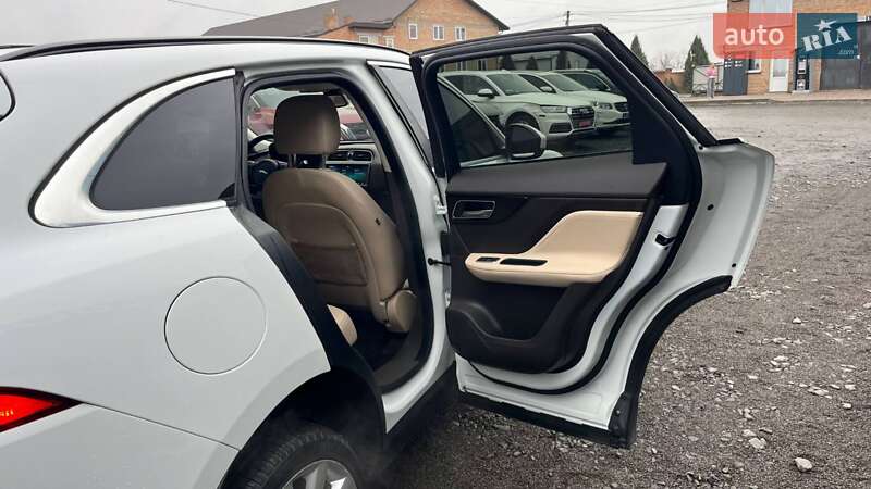 Внедорожник / Кроссовер Jaguar F-Pace 2016 в Луцке