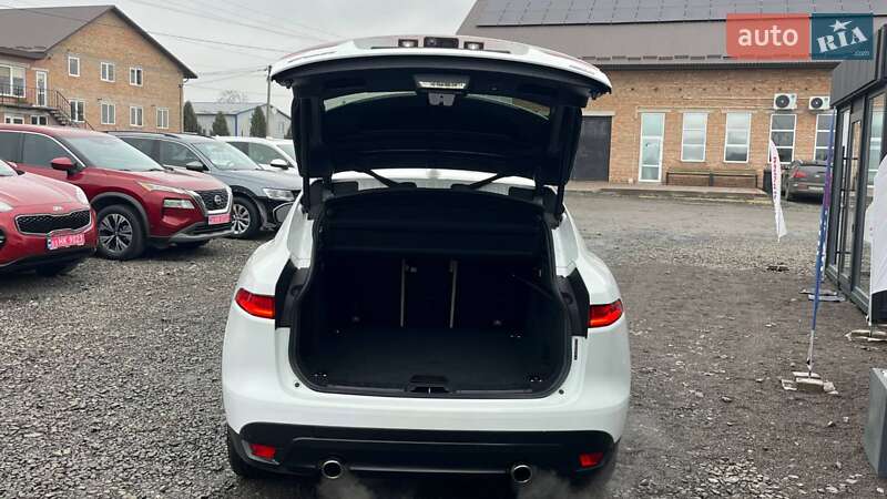 Внедорожник / Кроссовер Jaguar F-Pace 2016 в Луцке