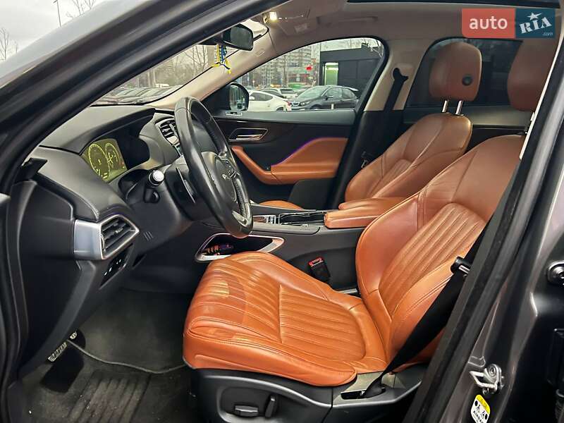 Позашляховик / Кросовер Jaguar F-Pace 2016 в Києві фото 8 Позашляховик / Кросовер Jaguar F-Pace 2016 в Києві
