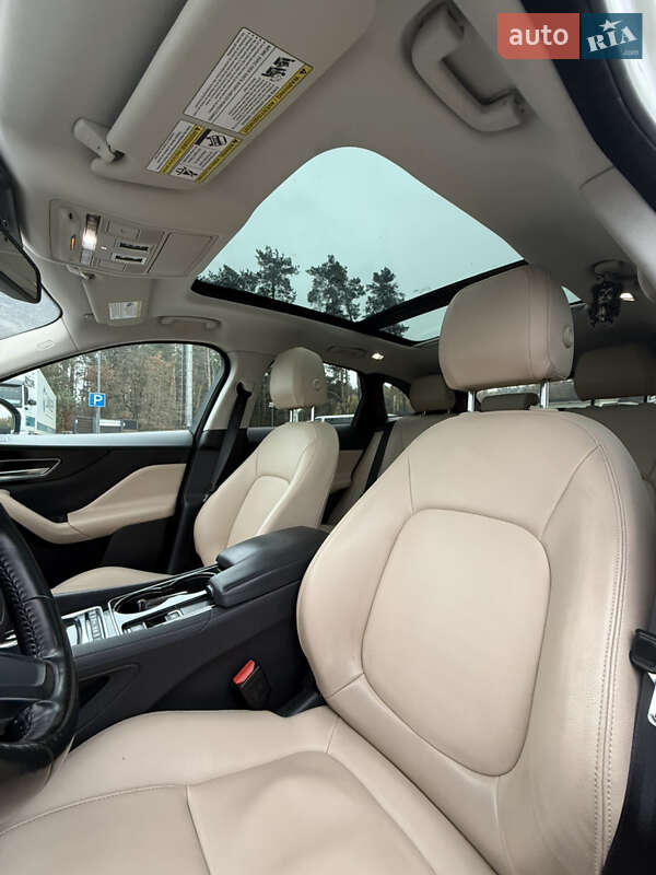 Позашляховик / Кросовер Jaguar F-Pace 2017 в Львові