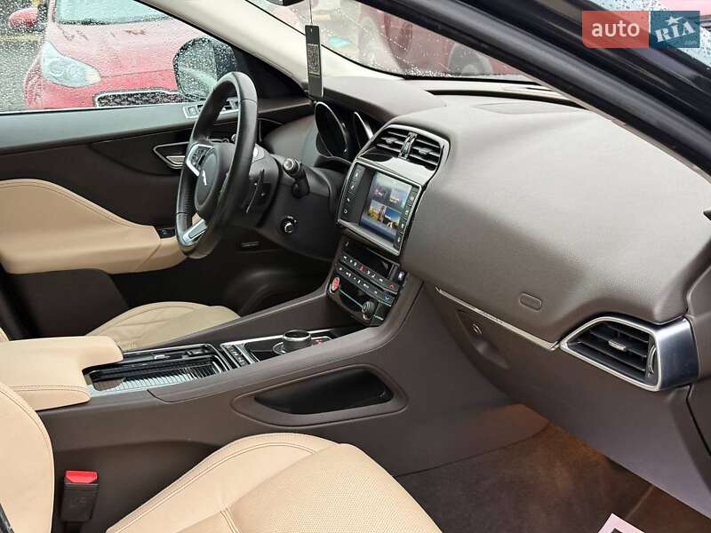 Внедорожник / Кроссовер Jaguar F-Pace 2018 в Луцке фото 29 Внедорожник / Кроссовер Jaguar F-Pace 2018 в Луцке