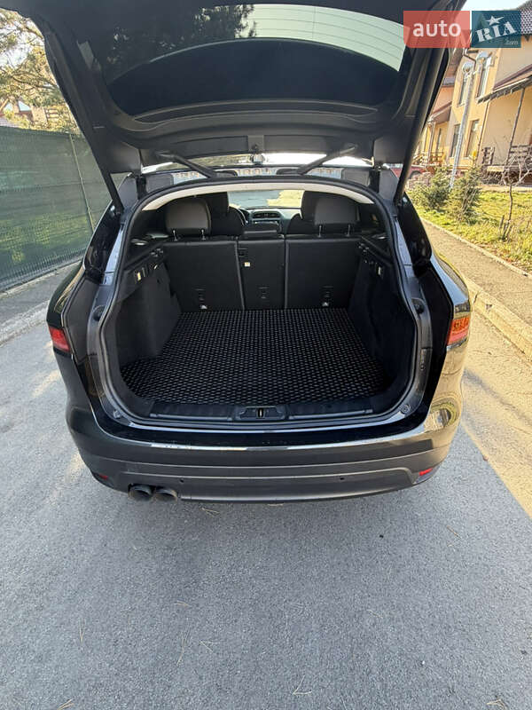 Внедорожник / Кроссовер Jaguar F-Pace 2016 в Киеве