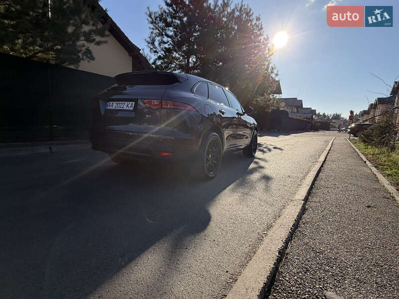 Внедорожник / Кроссовер Jaguar F-Pace 2016 в Киеве