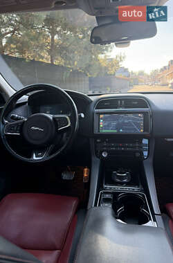 Внедорожник / Кроссовер Jaguar F-Pace 2016 в Киеве фото 16 Внедорожник / Кроссовер Jaguar F-Pace 2016 в Киеве