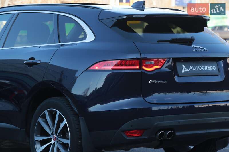 Внедорожник / Кроссовер Jaguar F-Pace 2016 в Киеве