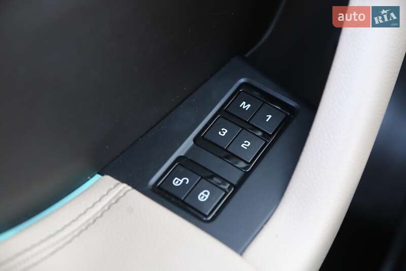 Внедорожник / Кроссовер Jaguar F-Pace 2016 в Киеве