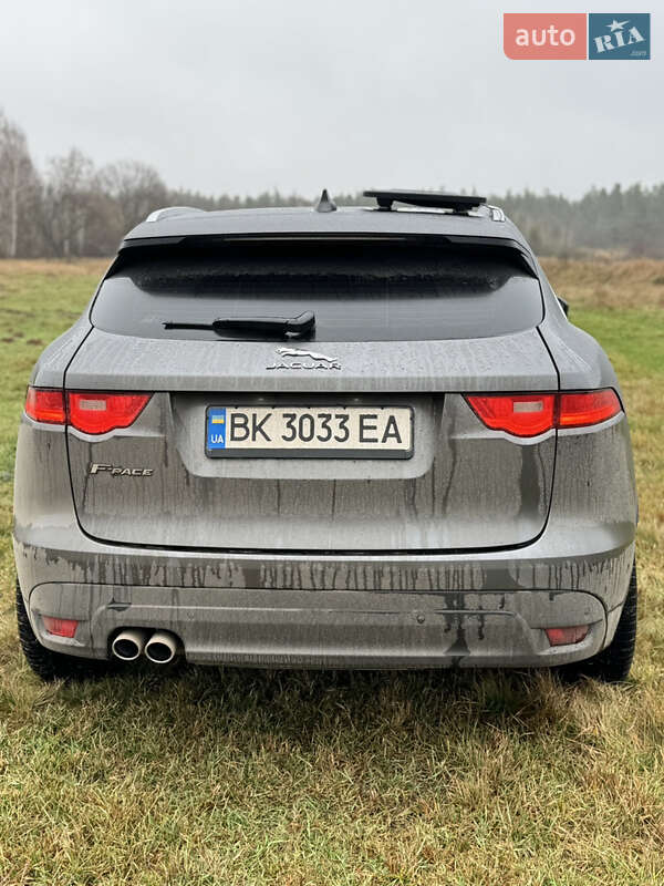 Позашляховик / Кросовер Jaguar F-Pace 2016 в Ірпені