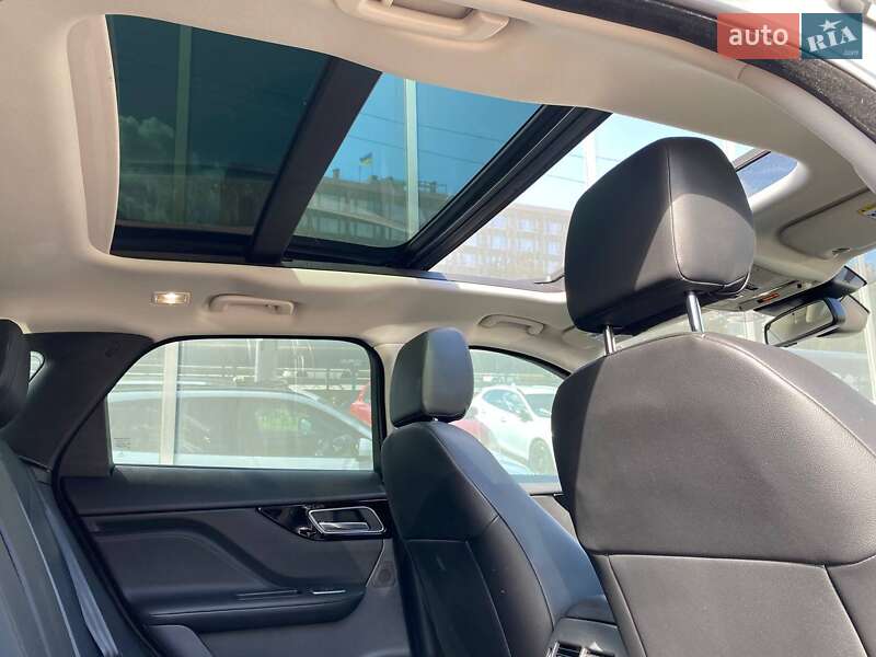 Позашляховик / Кросовер Jaguar F-Pace 2017 в Києві