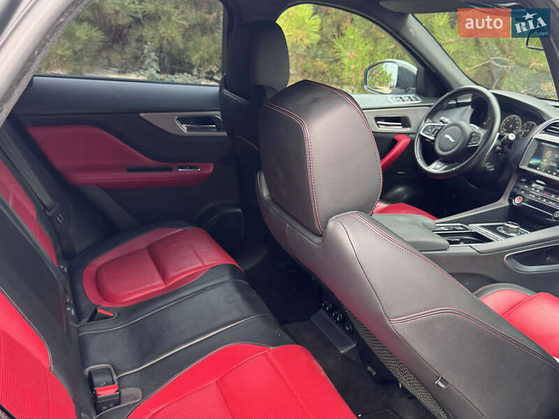 Внедорожник / Кроссовер Jaguar F-Pace 2017 в Одессе