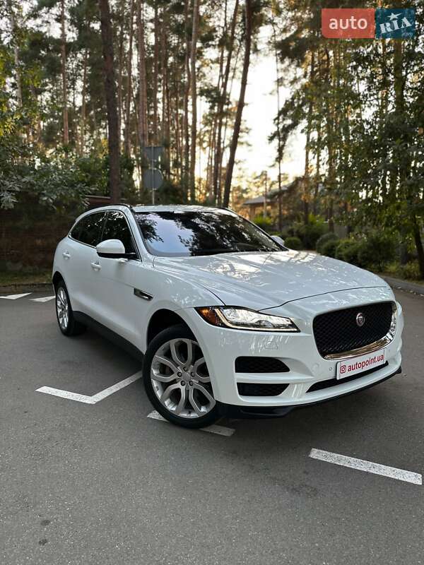 Jaguar F-Pace 2016