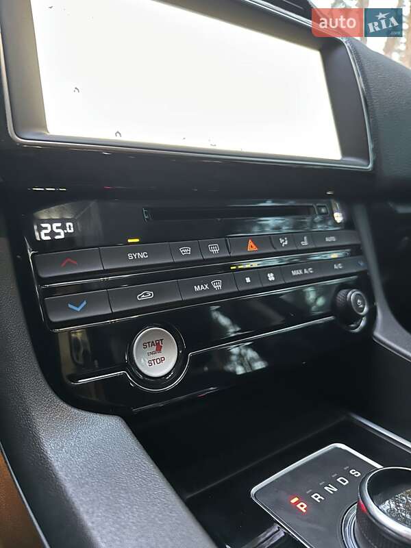 Позашляховик / Кросовер Jaguar F-Pace 2016 в Білогородці фото 24 Позашляховик / Кросовер Jaguar F-Pace 2016 в Білогородці