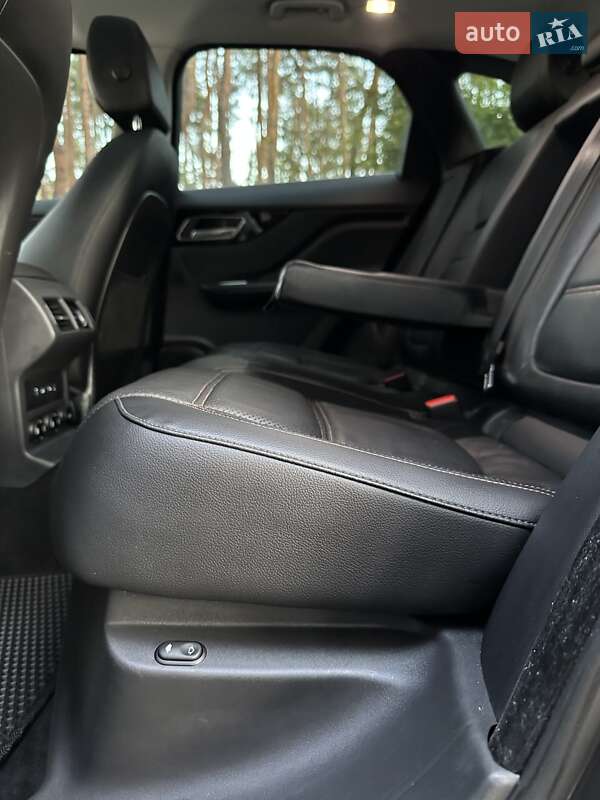 Позашляховик / Кросовер Jaguar F-Pace 2016 в Білогородці фото 26 Позашляховик / Кросовер Jaguar F-Pace 2016 в Білогородці