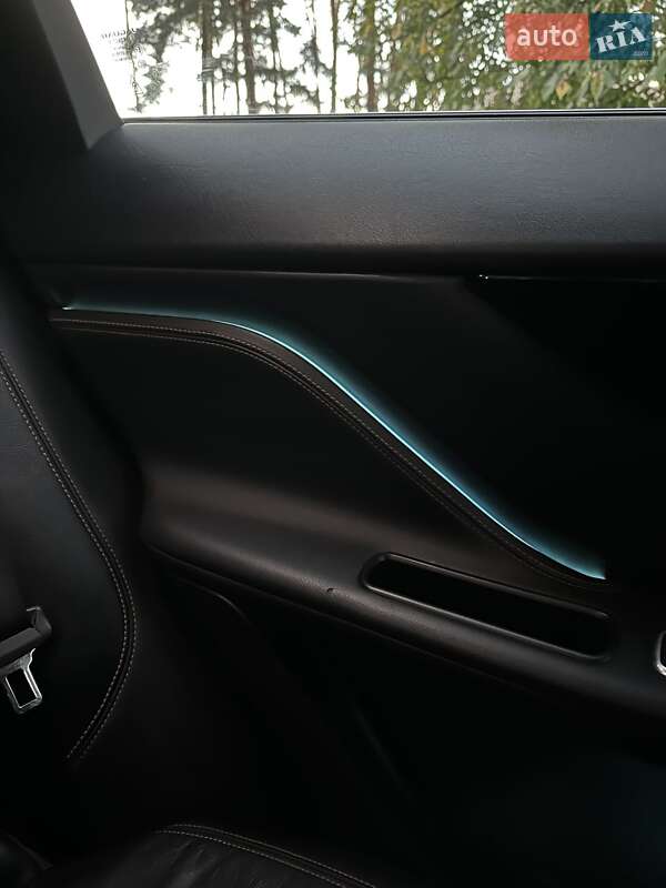 Позашляховик / Кросовер Jaguar F-Pace 2016 в Білогородці фото 29 Позашляховик / Кросовер Jaguar F-Pace 2016 в Білогородці