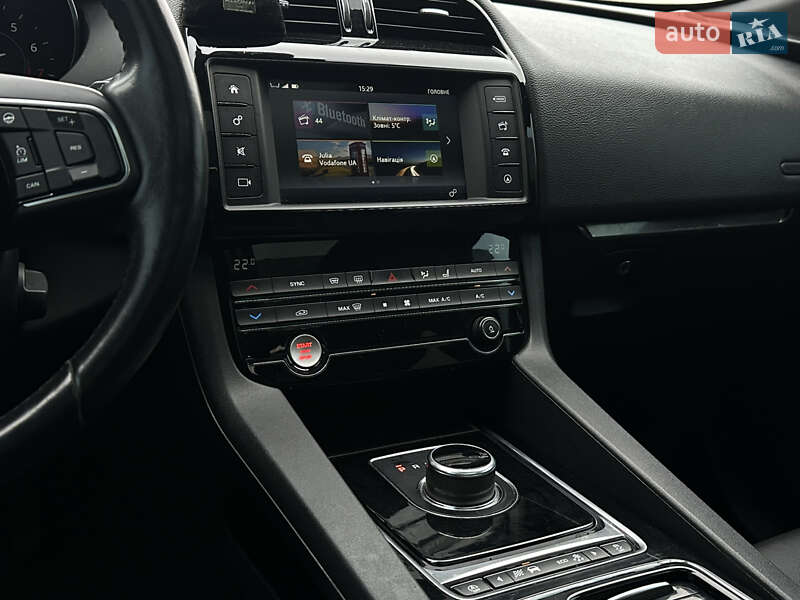 Внедорожник / Кроссовер Jaguar F-Pace 2017 в Львове фото 16 Внедорожник / Кроссовер Jaguar F-Pace 2017 в Львове