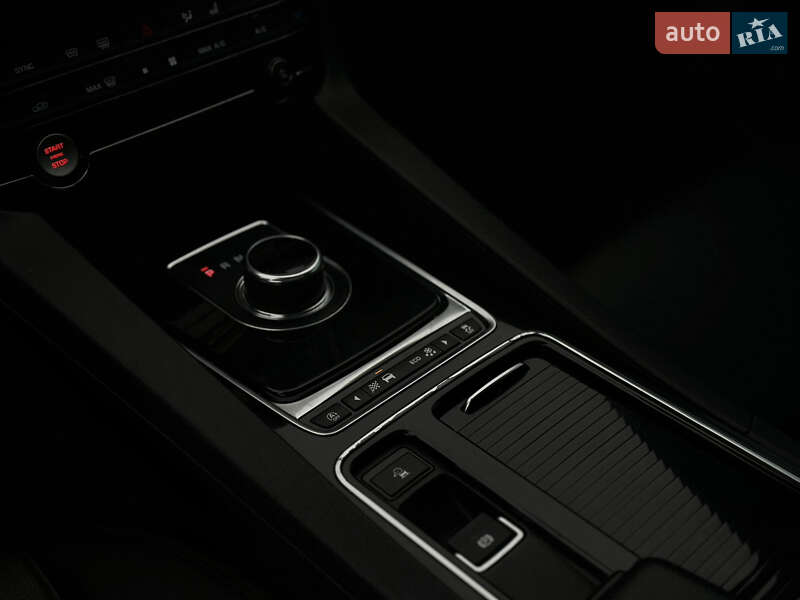 Внедорожник / Кроссовер Jaguar F-Pace 2017 в Львове фото 21 Внедорожник / Кроссовер Jaguar F-Pace 2017 в Львове