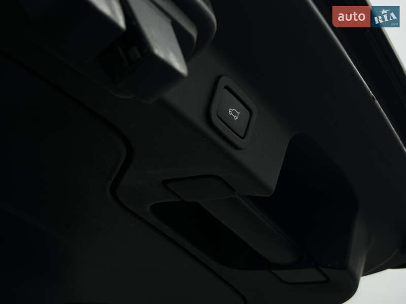 Внедорожник / Кроссовер Jaguar F-Pace 2017 в Львове фото 25 Внедорожник / Кроссовер Jaguar F-Pace 2017 в Львове