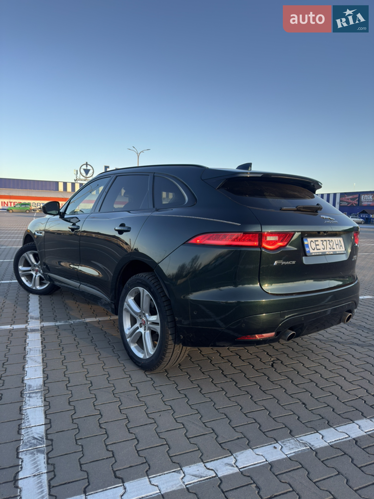 2017 Jaguar F-Pace - мініатюра 13
