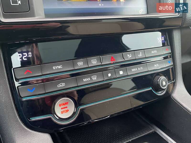 Внедорожник / Кроссовер Jaguar F-Pace 2017 в Львове фото 18 Внедорожник / Кроссовер Jaguar F-Pace 2017 в Львове