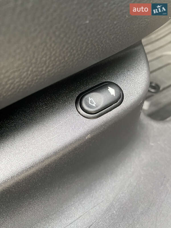 Внедорожник / Кроссовер Jaguar F-Pace 2017 в Нововолынске фото 37 Внедорожник / Кроссовер Jaguar F-Pace 2017 в Нововолынске