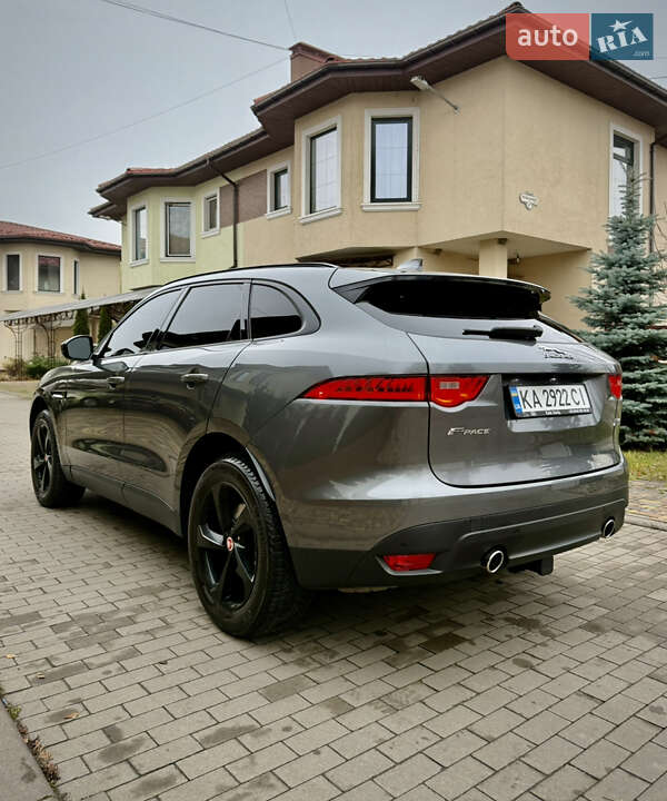 Внедорожник / Кроссовер Jaguar F-Pace 2016 в Киеве