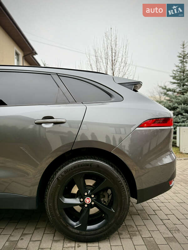 Внедорожник / Кроссовер Jaguar F-Pace 2016 в Киеве
