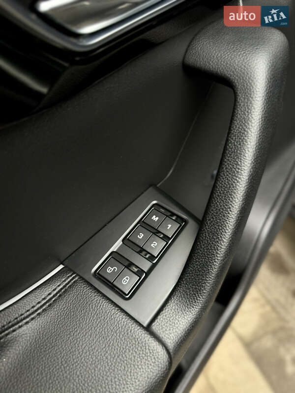 Внедорожник / Кроссовер Jaguar F-Pace 2016 в Киеве